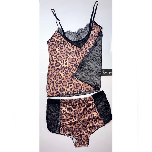 Intimates & Sleepwear Leopard Kami Laceback With Booty Shorts Set